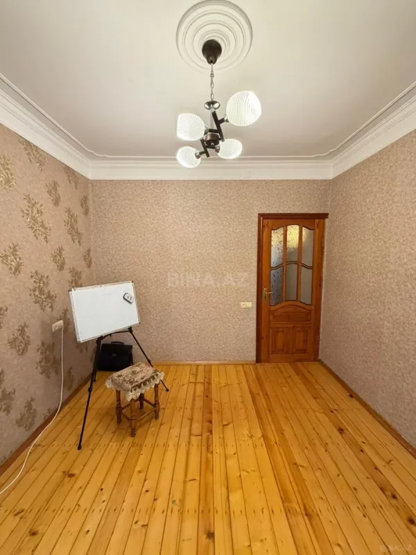 Satılır 4 otaqlı mənzil 100 m²