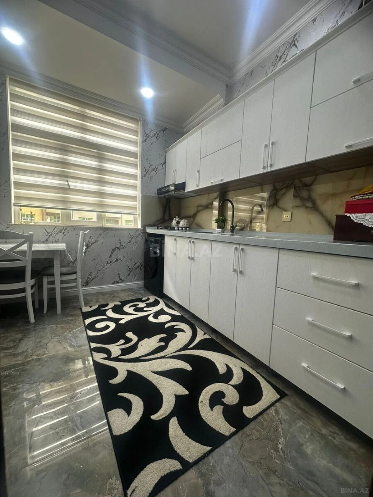 Satılır 2 otaqlı mənzil 65 m²