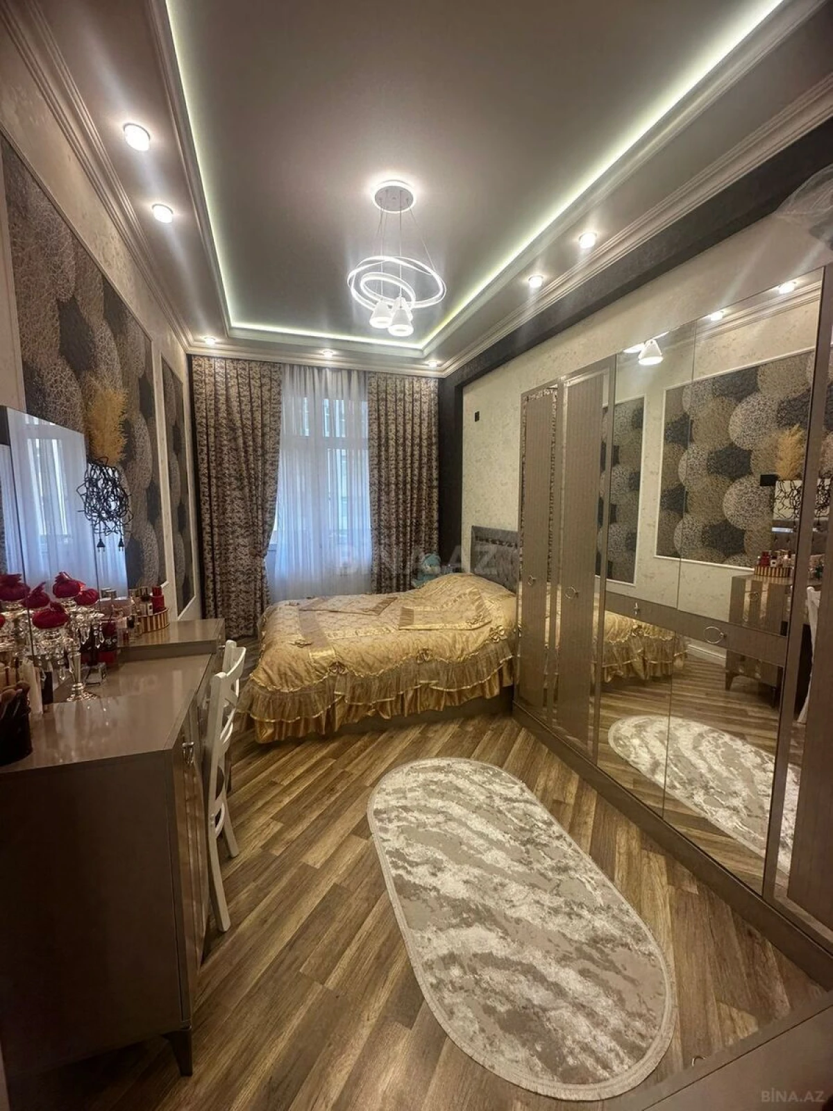 Satılır 2 otaqlı mənzil 65 m²