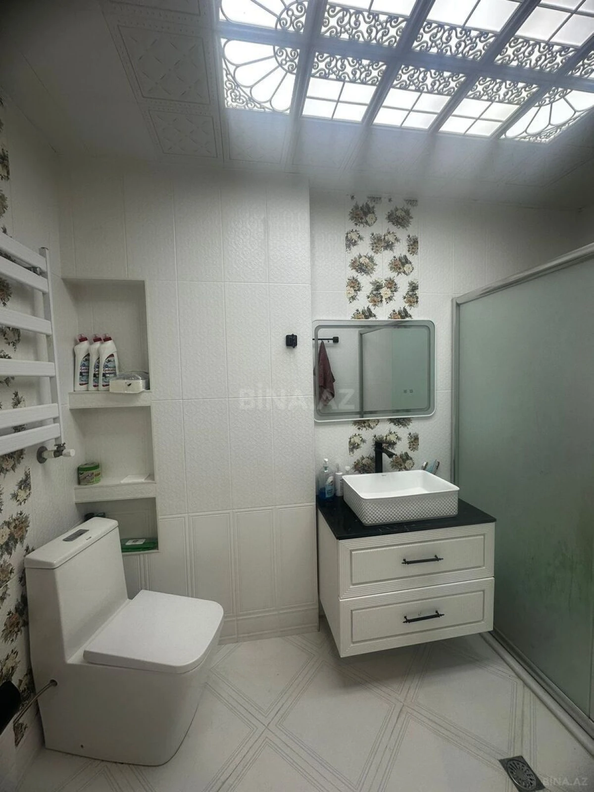 Satılır 2 otaqlı mənzil 65 m²
