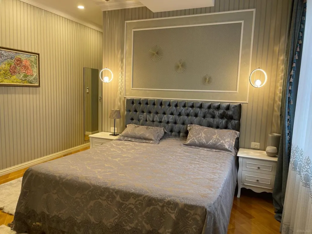 Satılır 4 otaqlı mənzil 168 m²