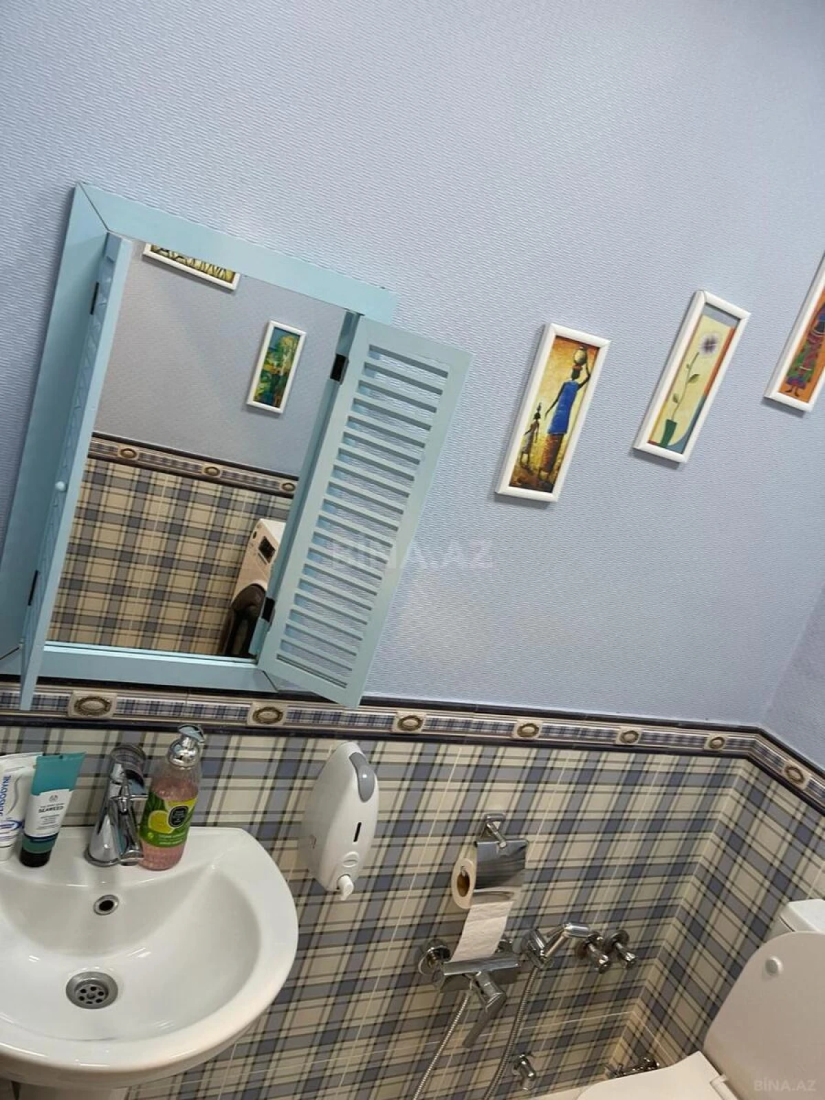 Satılır 4 otaqlı mənzil 168 m²