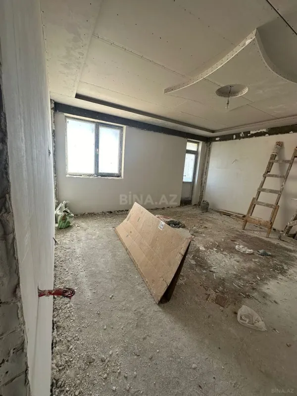 Satılır 3 otaqlı mənzil 111 m²