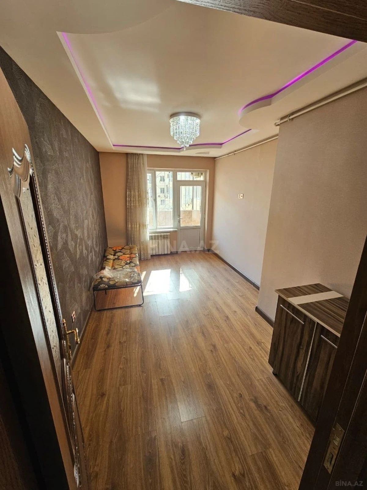 Satılır 3 otaqlı mənzil 105 m²