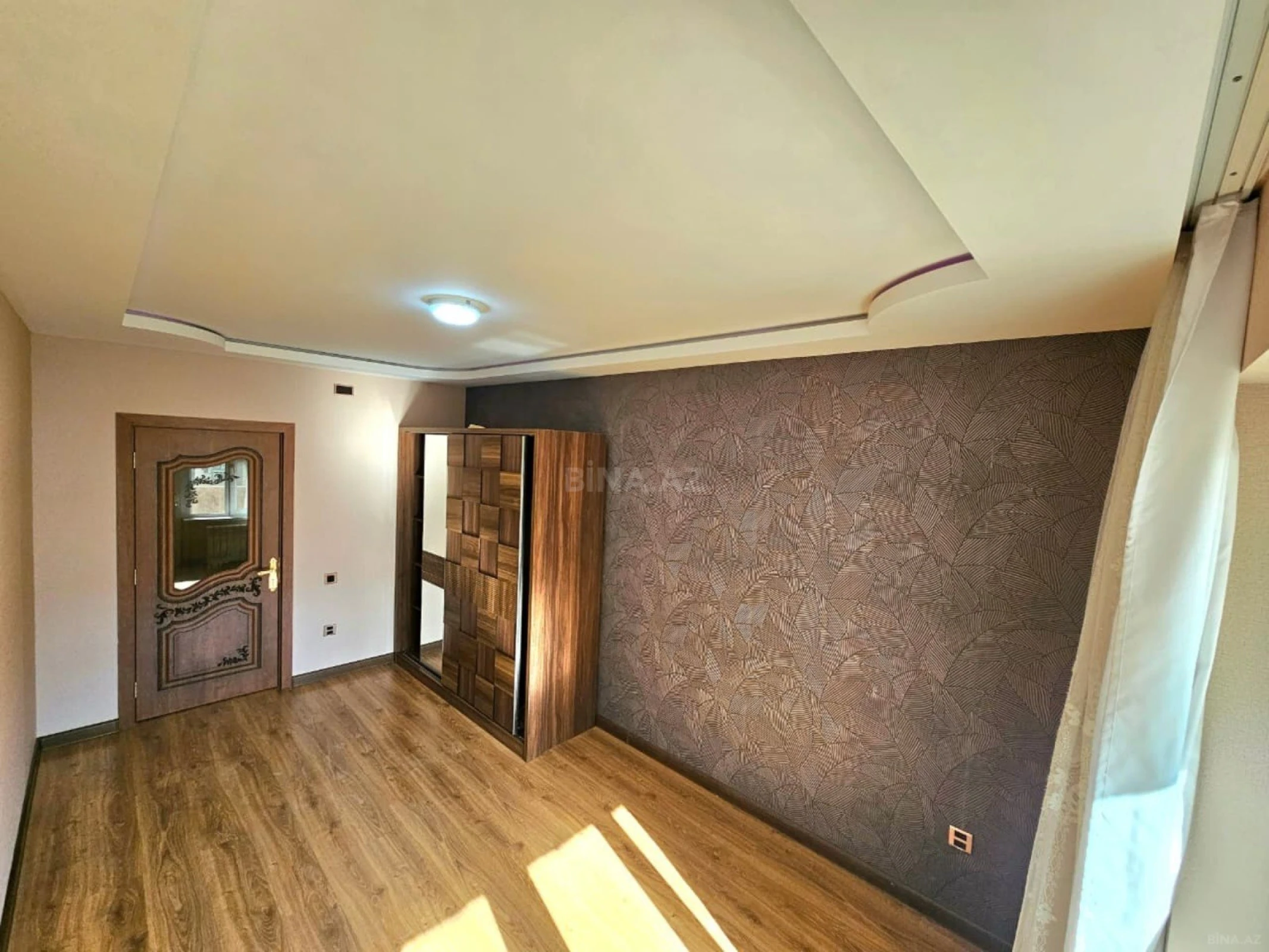 Satılır 3 otaqlı mənzil 105 m²