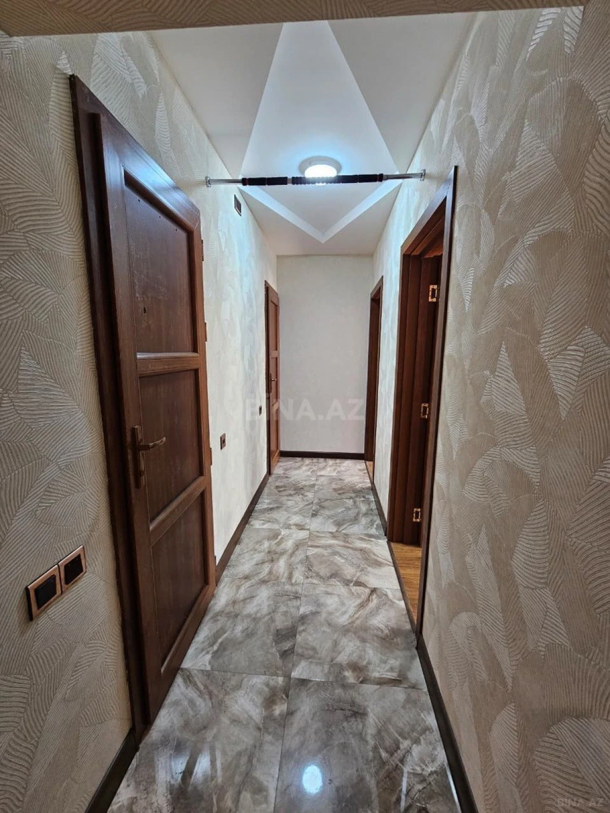 Satılır 3 otaqlı mənzil 105 m²