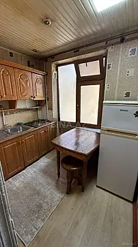 Kirayə verilir 2 otaqlı mənzil 50 m²