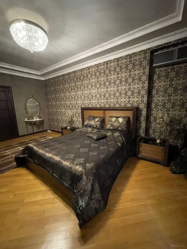 Satılır 3 otaqlı mənzil 160 m²