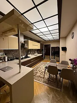 Satılır 3 otaqlı mənzil 160 m²