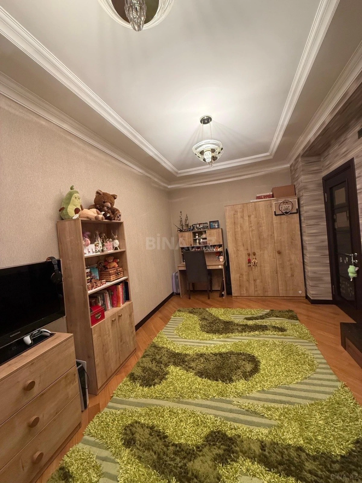 Satılır 3 otaqlı mənzil 160 m²