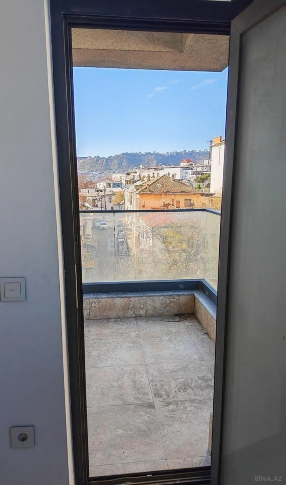 Satılır 2 otaqlı mənzil 55 m²