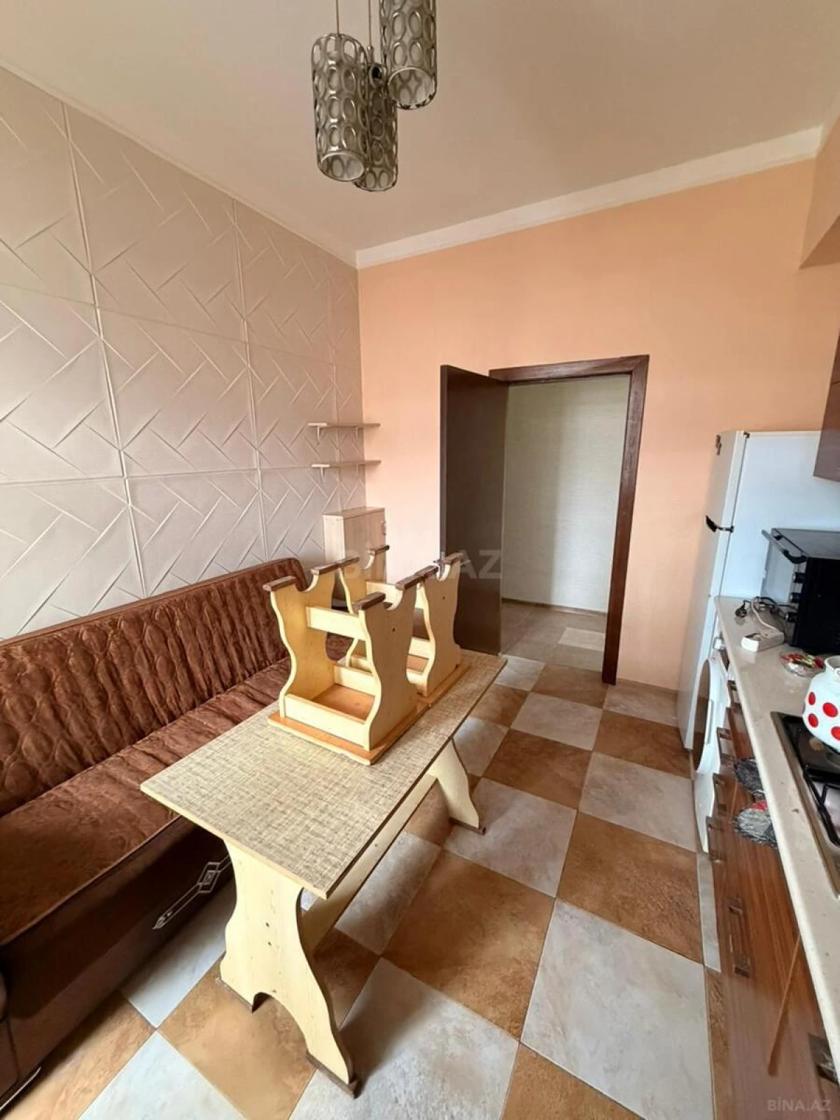 Kirayə verilir 2 otaqlı mənzil 75 m²
