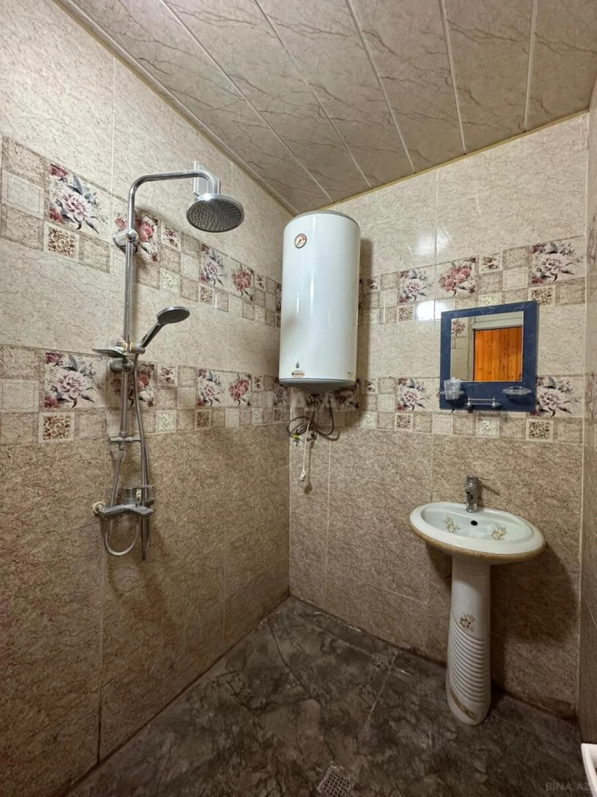 Satılır 2 otaqlı mənzil 56 m²