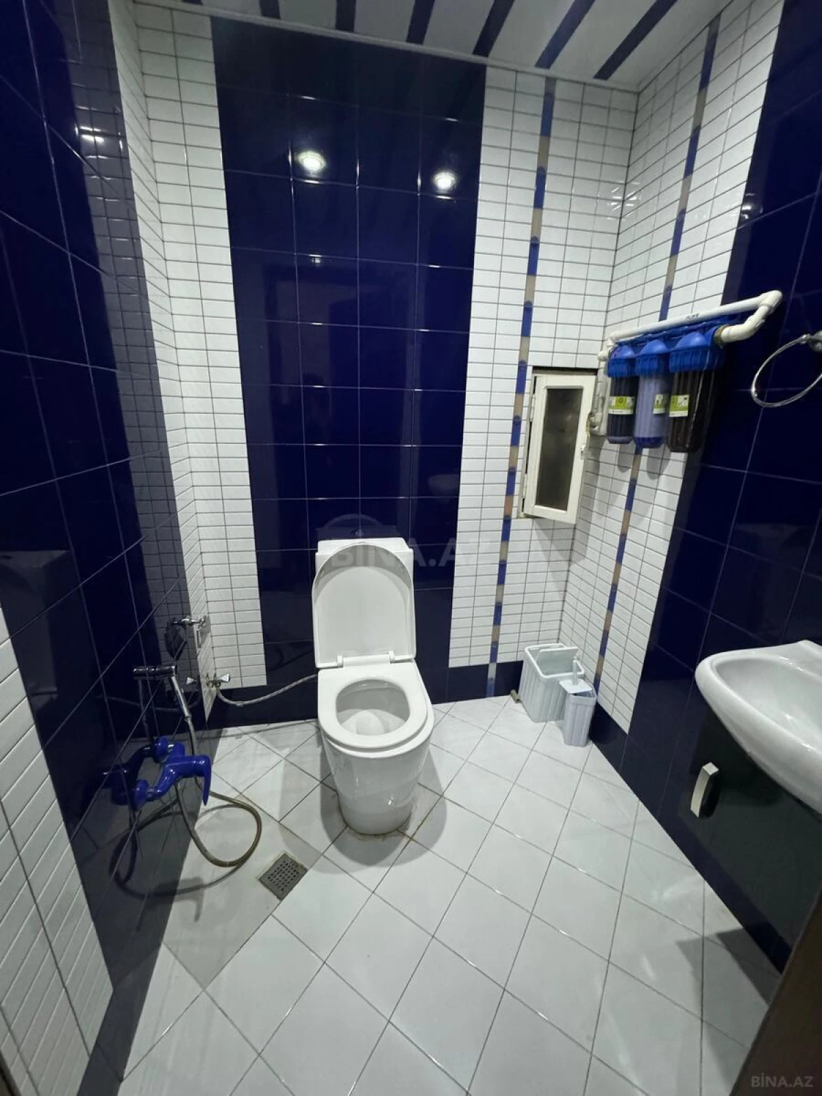 Kirayə verilir 4 otaqlı mənzil 200 m²
