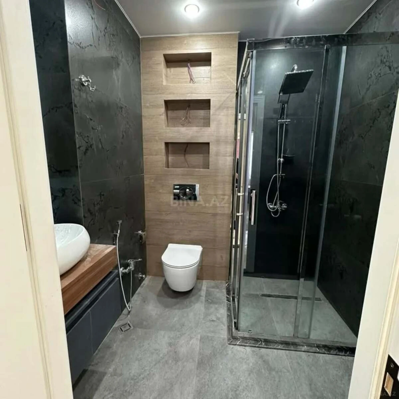 Kirayə verilir 2 otaqlı mənzil 70 m²