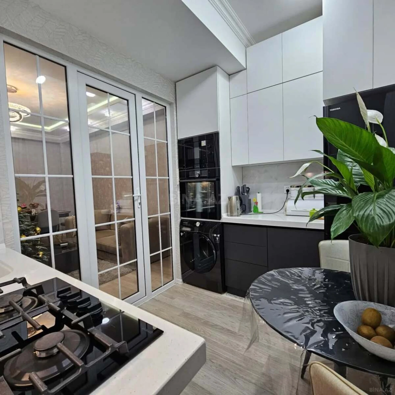 Kirayə verilir 2 otaqlı mənzil 70 m²
