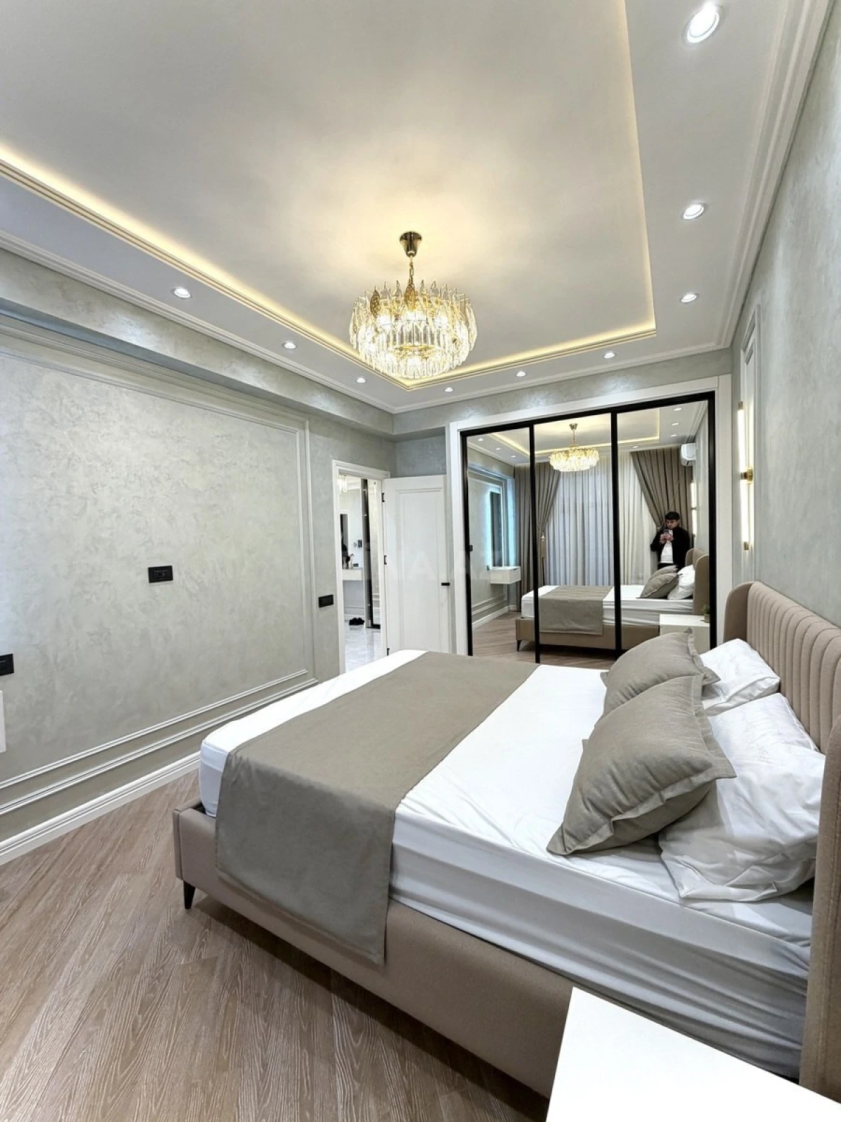 Satılır 2 otaqlı mənzil 70 m²