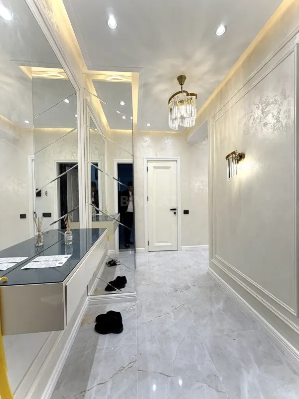 Satılır 2 otaqlı mənzil 70 m²