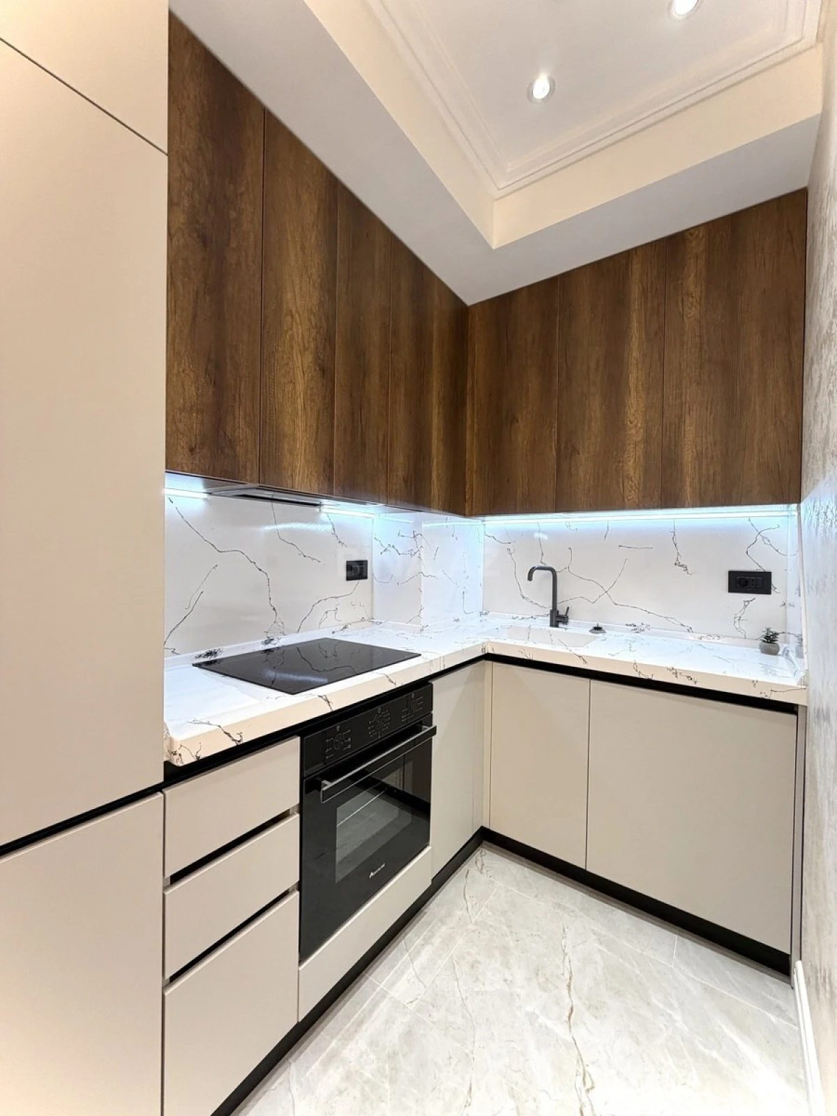 Satılır 2 otaqlı mənzil 70 m²