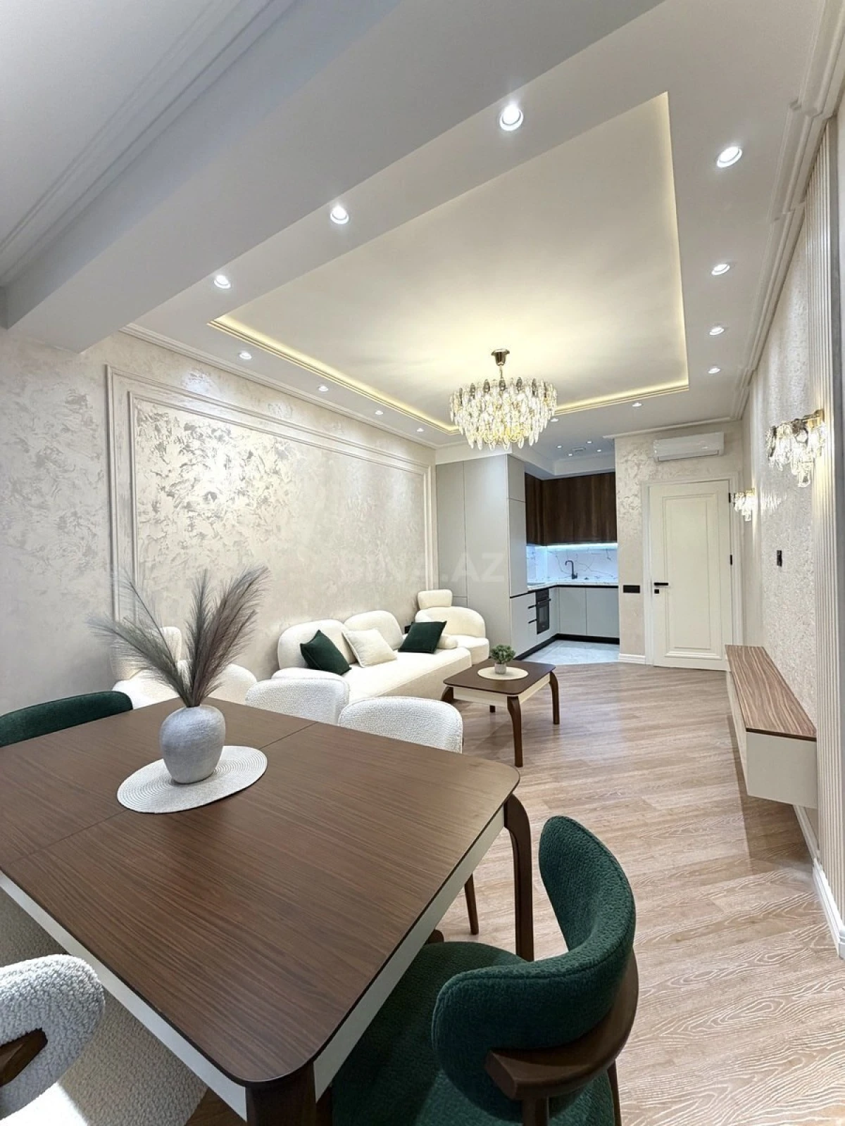 Satılır 2 otaqlı mənzil 70 m²