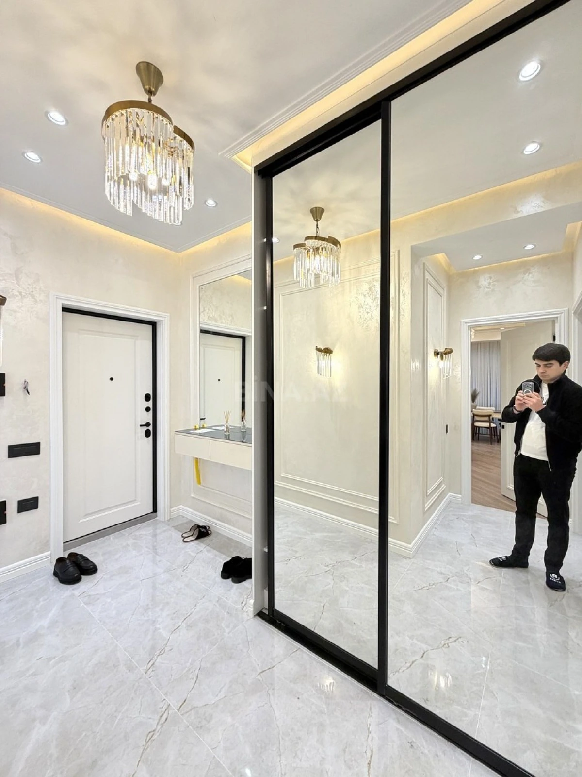 Satılır 2 otaqlı mənzil 70 m²