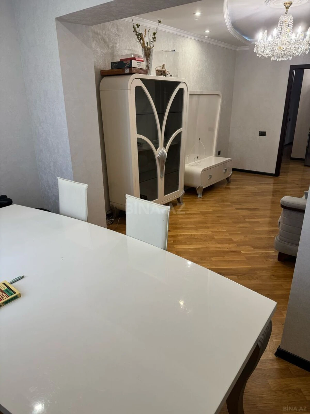 Satılır 2 otaqlı mənzil 70 m²