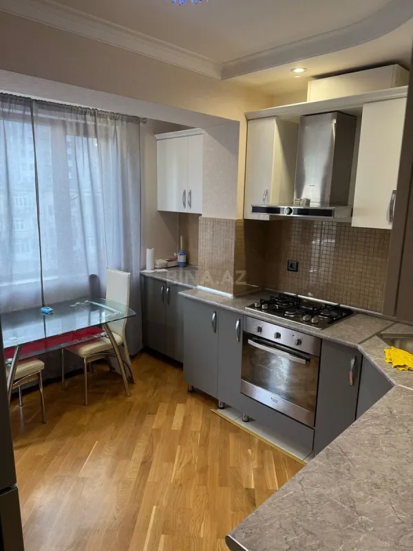 Satılır 2 otaqlı mənzil 70 m²