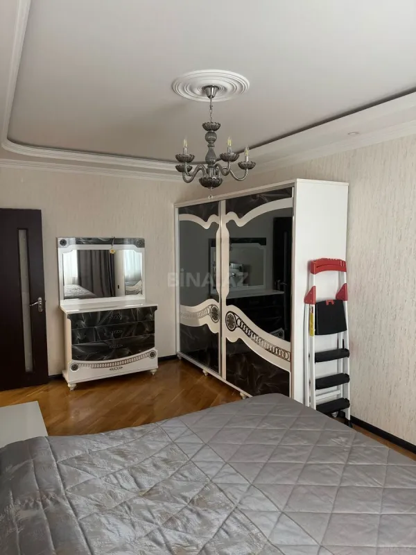 Satılır 2 otaqlı mənzil 70 m²
