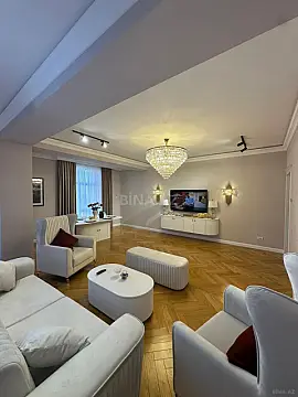 Satılır 3 otaqlı mənzil 149 m²