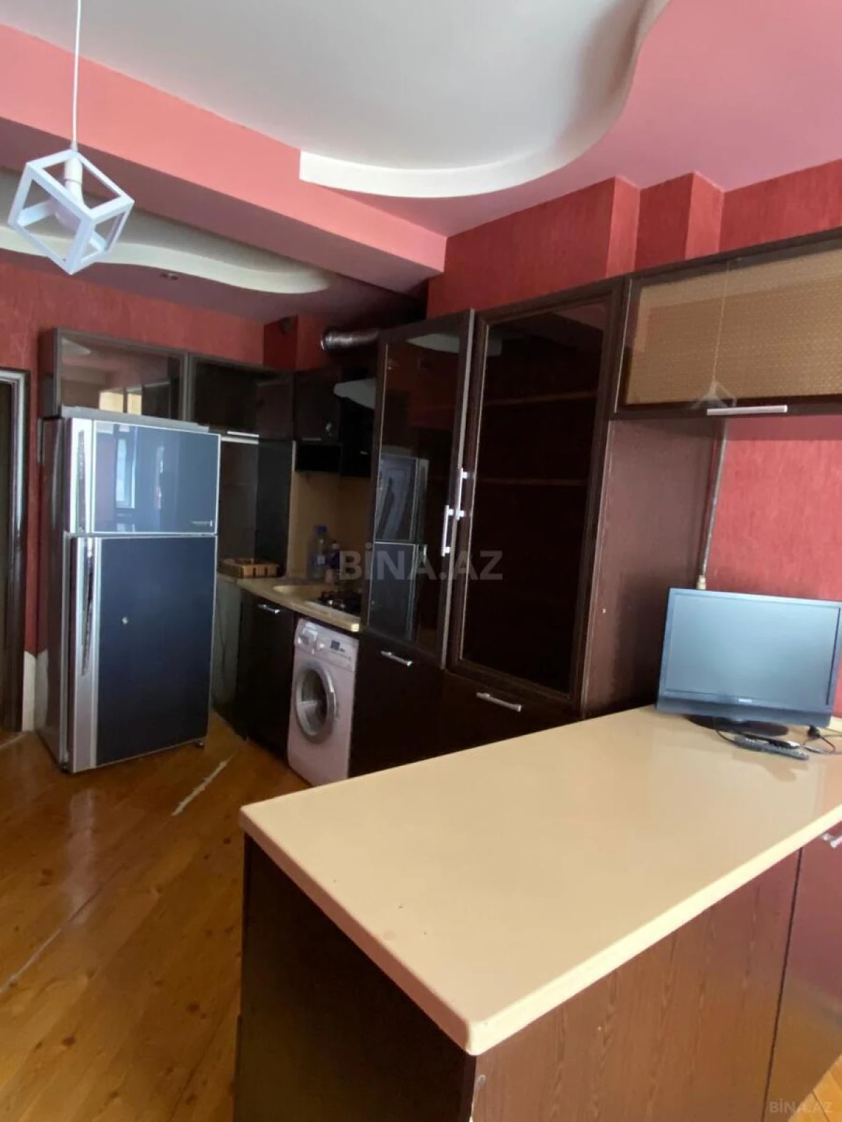 Kirayə verilir 3 otaqlı mənzil 120 m²