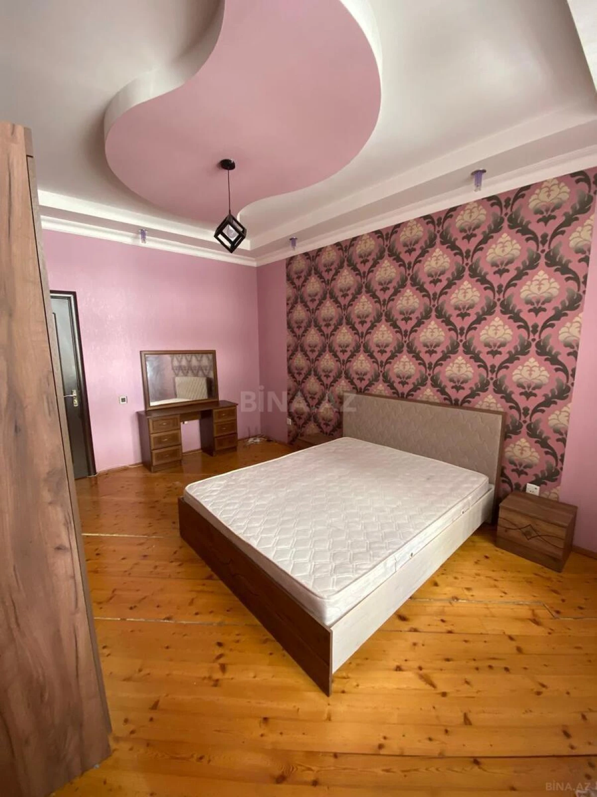 Kirayə verilir 3 otaqlı mənzil 120 m²