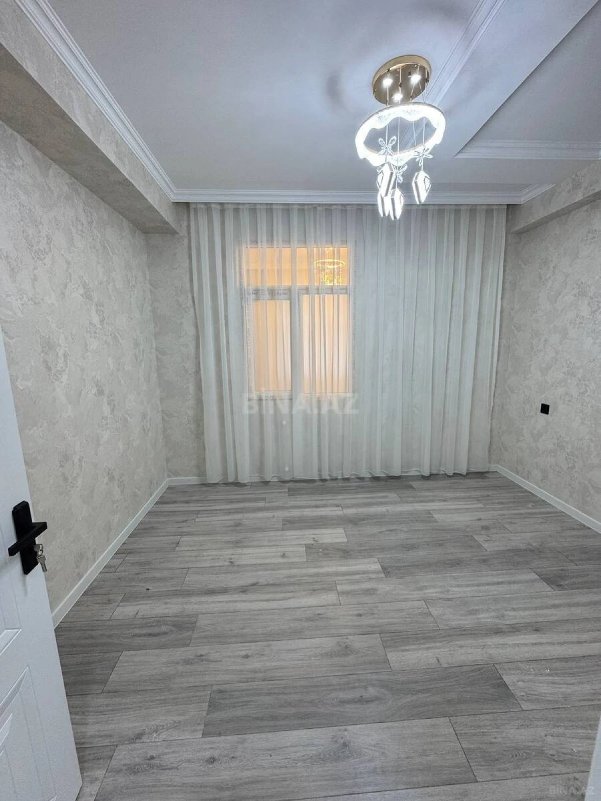 Satılır 3 otaqlı mənzil 57 m²