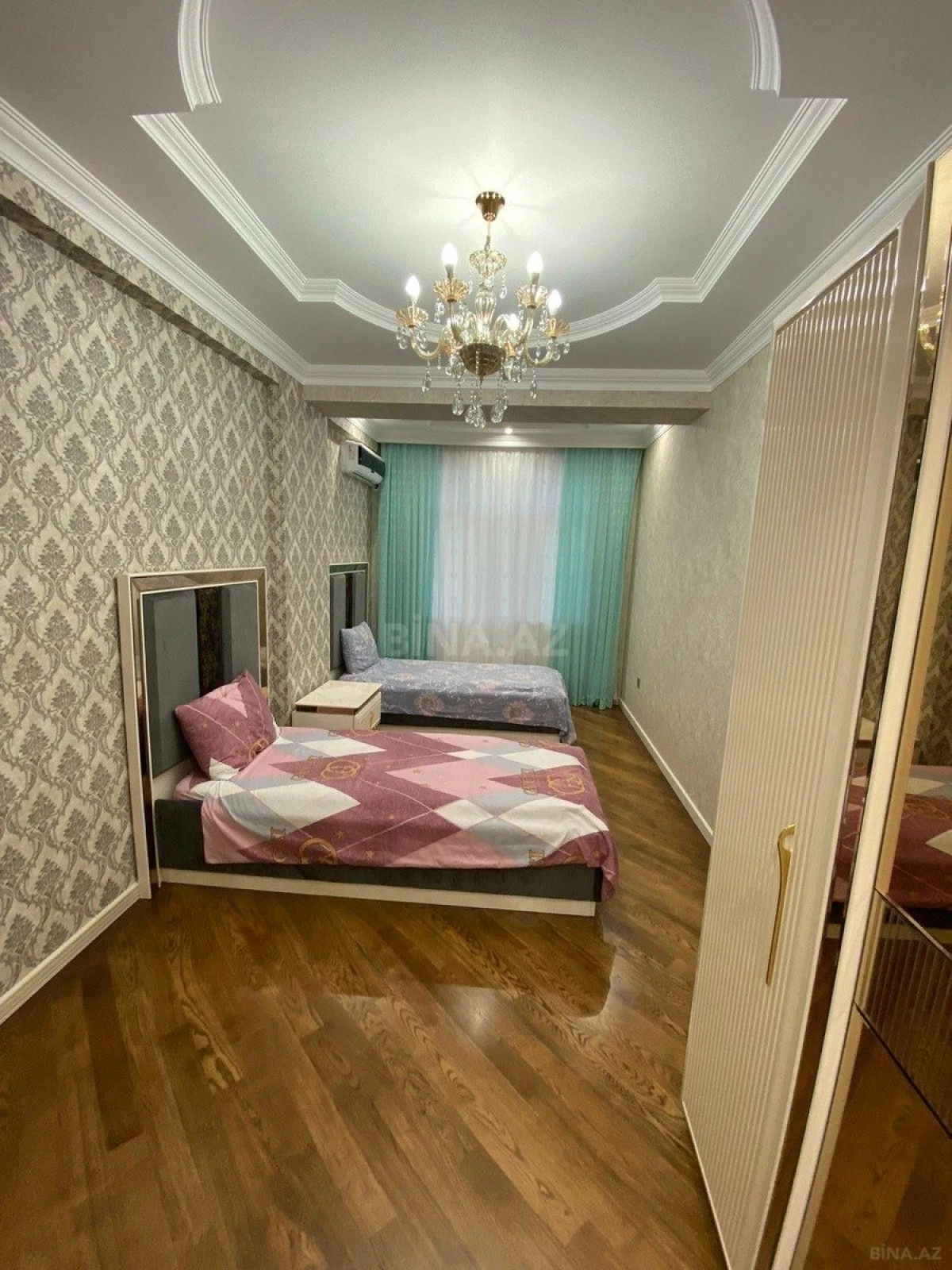 Kirayə verilir 3 otaqlı mənzil 140 m²
