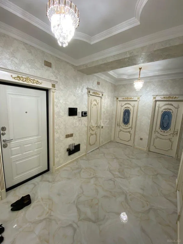 Kirayə verilir 3 otaqlı mənzil 140 m²