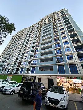 Kirayə verilir 3 otaqlı mənzil 140 m²