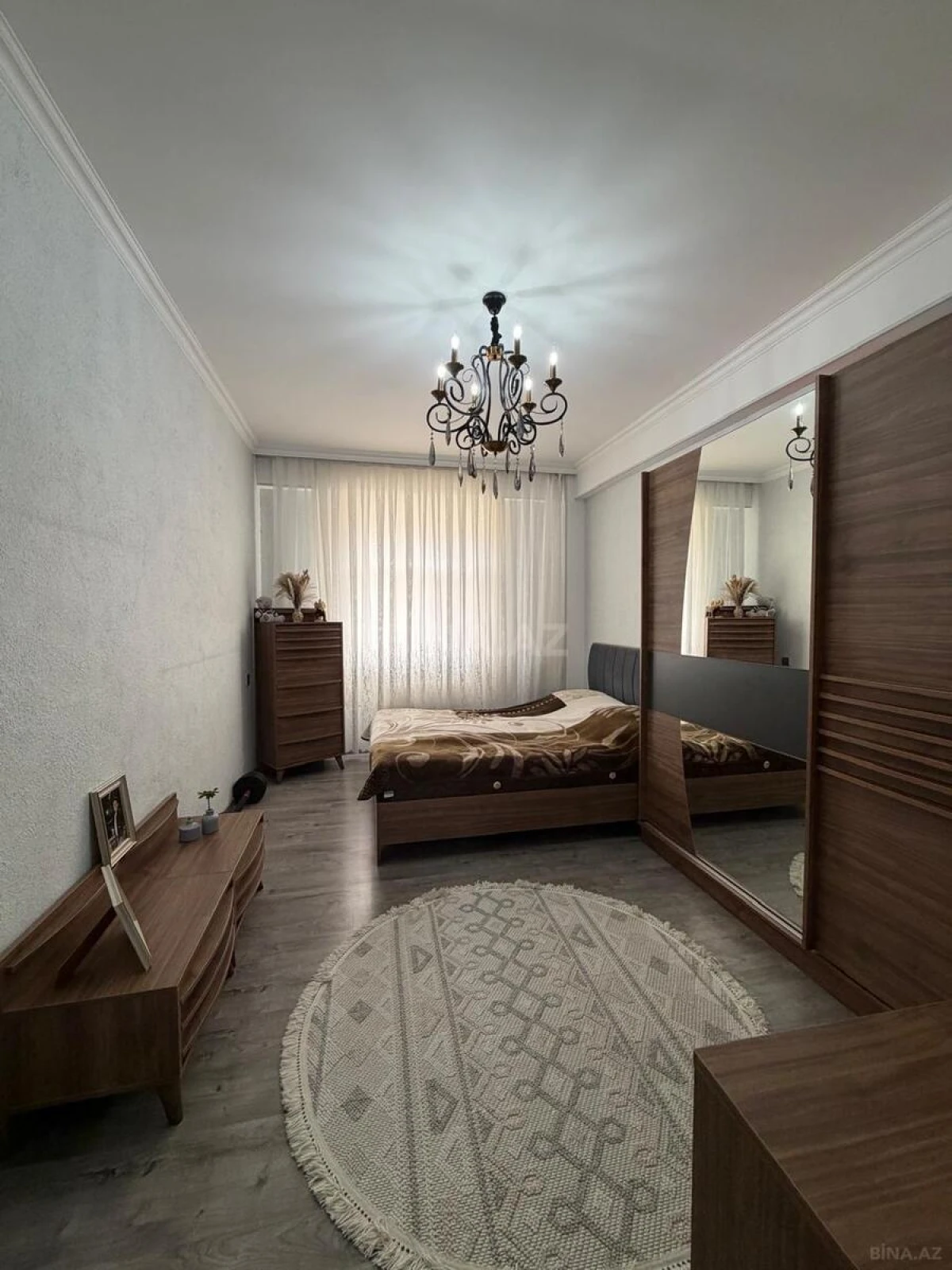 Satılır 2 otaqlı mənzil 83 m²
