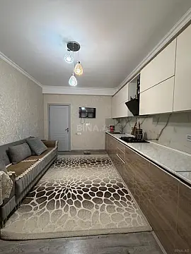 Satılır 2 otaqlı mənzil 83 m²