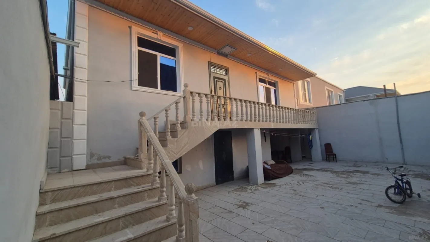 Satılır 7 otaqlı həyət evi 171 m²