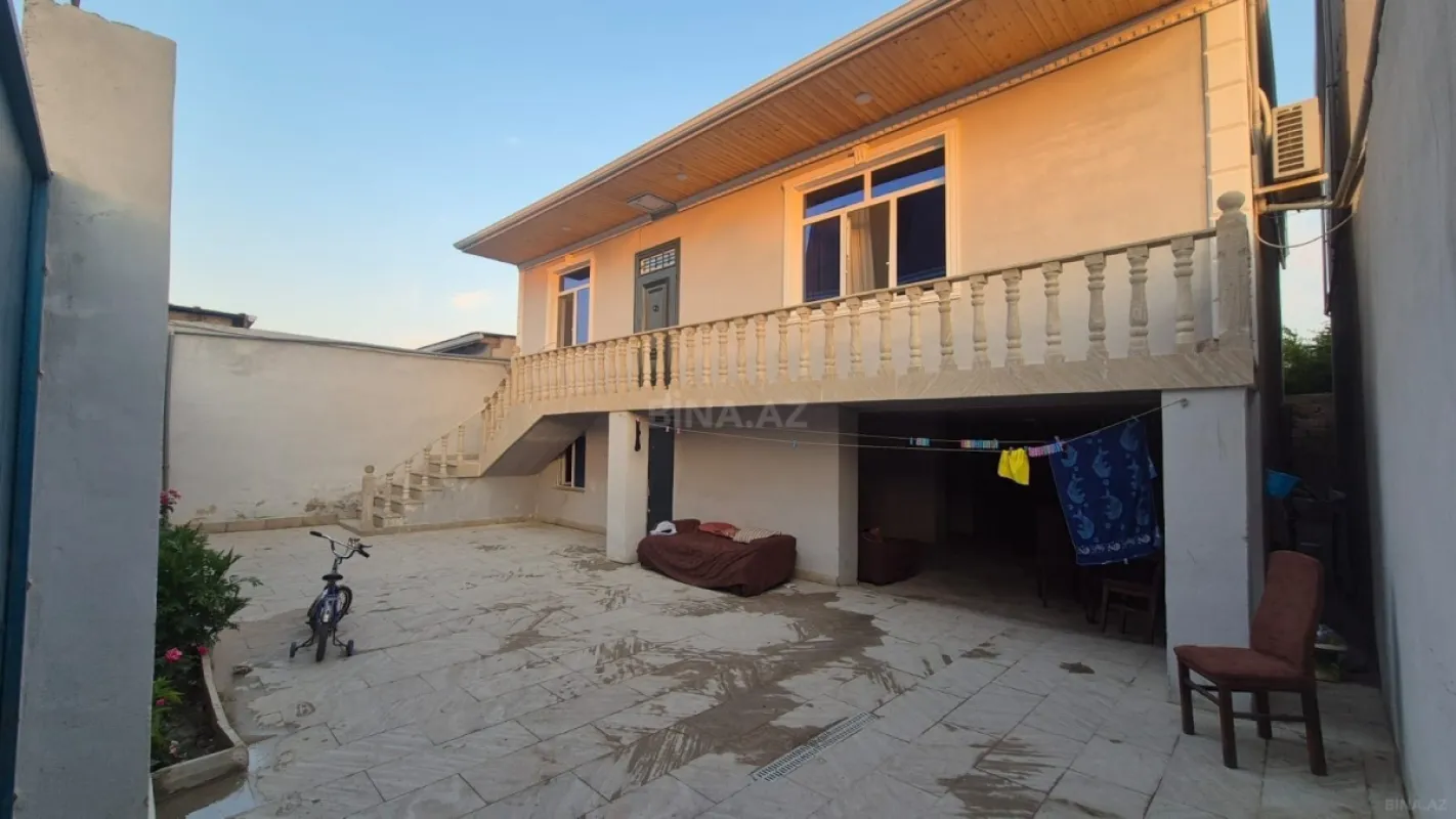Satılır 7 otaqlı həyət evi 171 m²