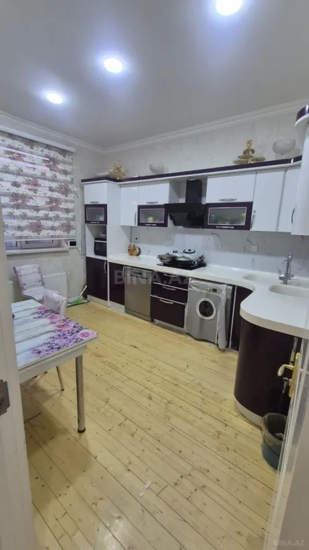 Satılır 7 otaqlı həyət evi 171 m²