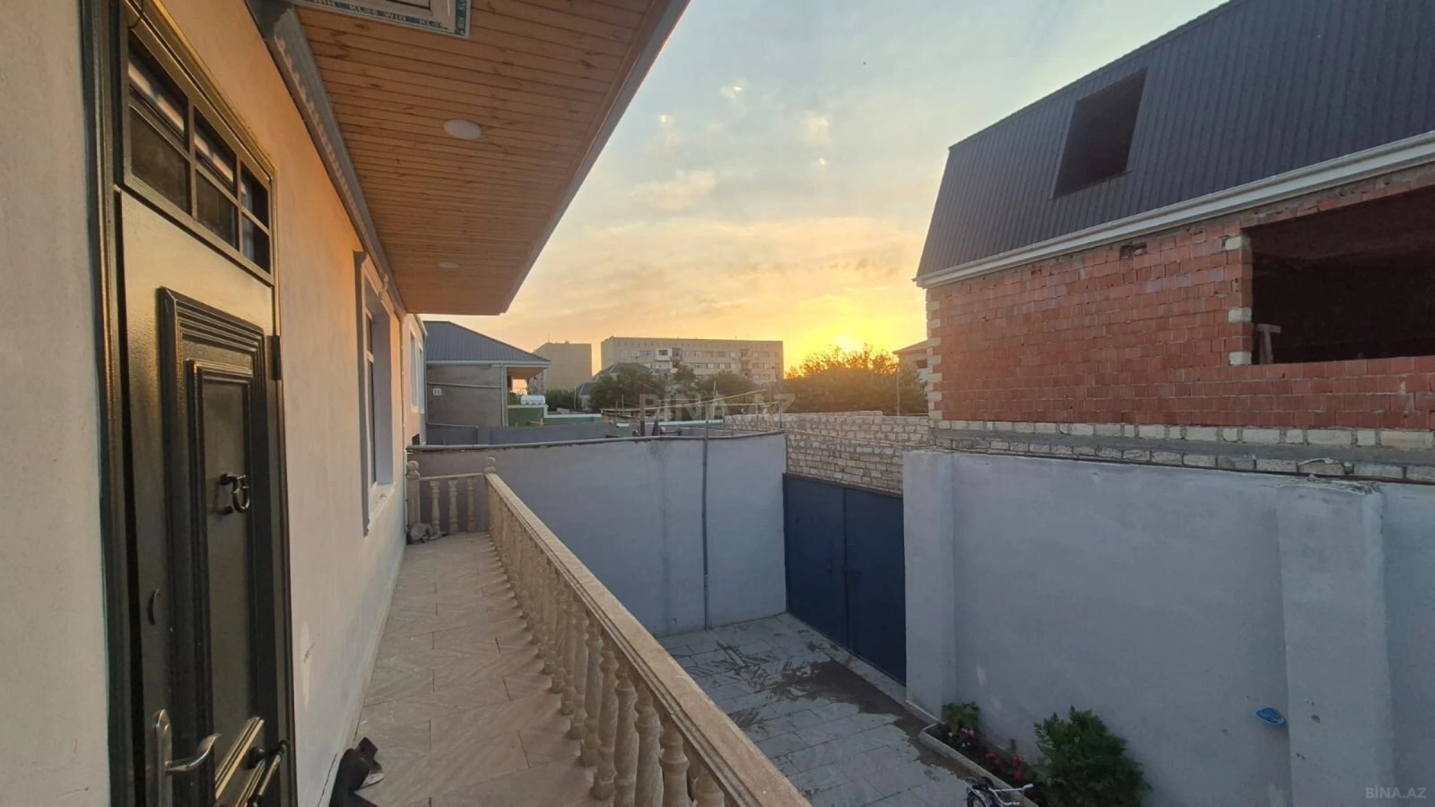 Satılır 7 otaqlı həyət evi 171 m²