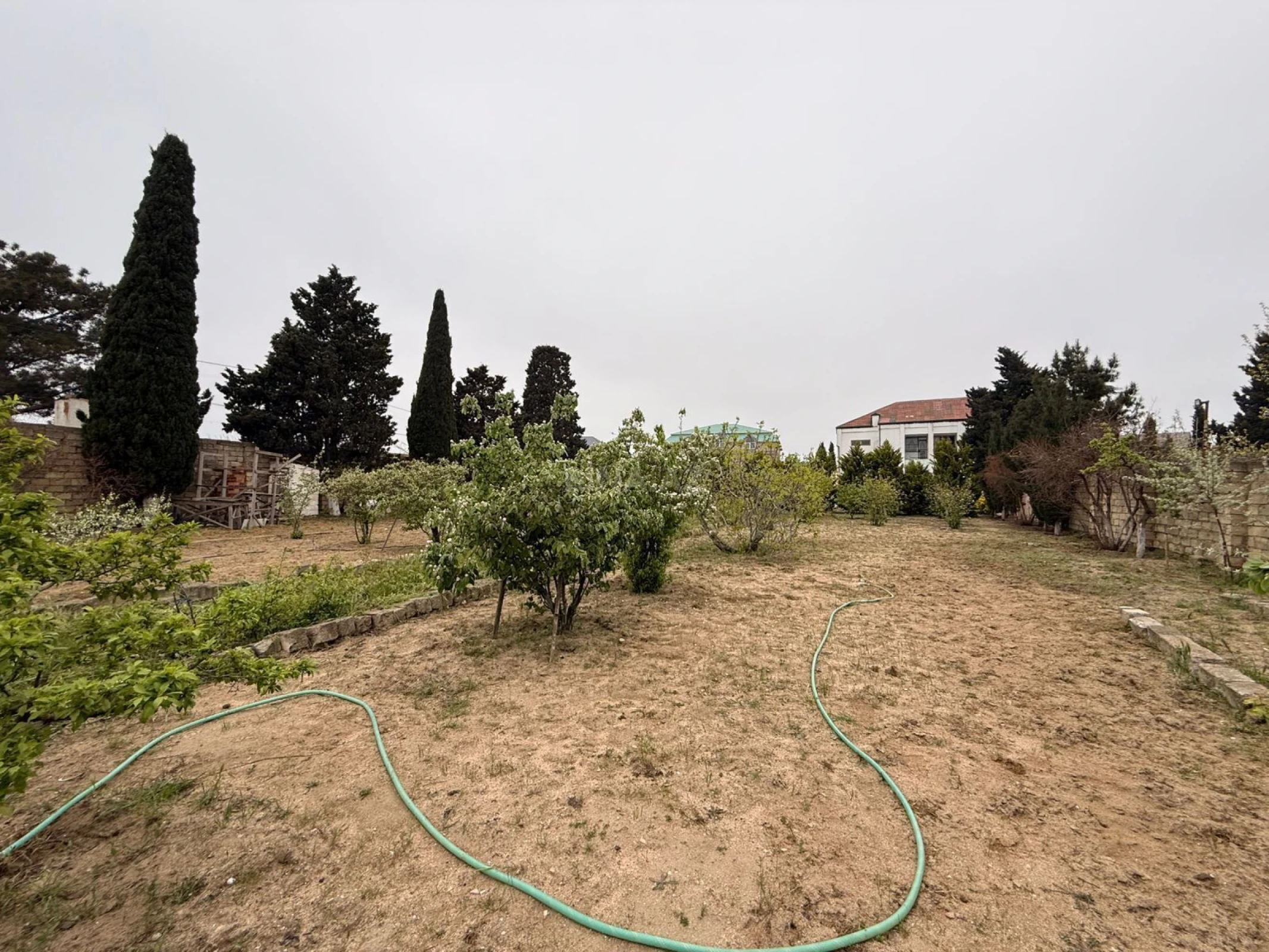 Satılır torpaq sahəsi 15 m²