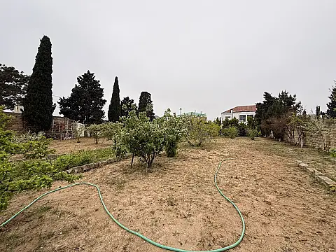 Satılır torpaq sahəsi 15 m²