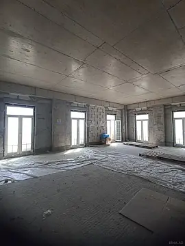 Satılır 4 otaqlı mənzil 176.2 m²