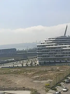 Satılır 4 otaqlı mənzil 176.2 m²