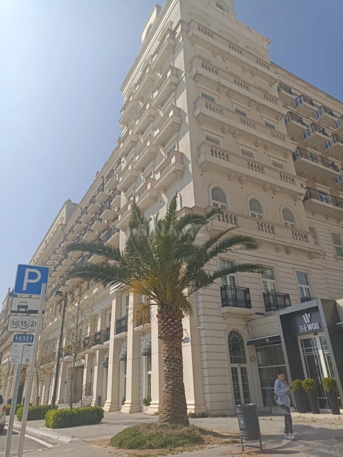 Satılır 4 otaqlı mənzil 176.2 m²