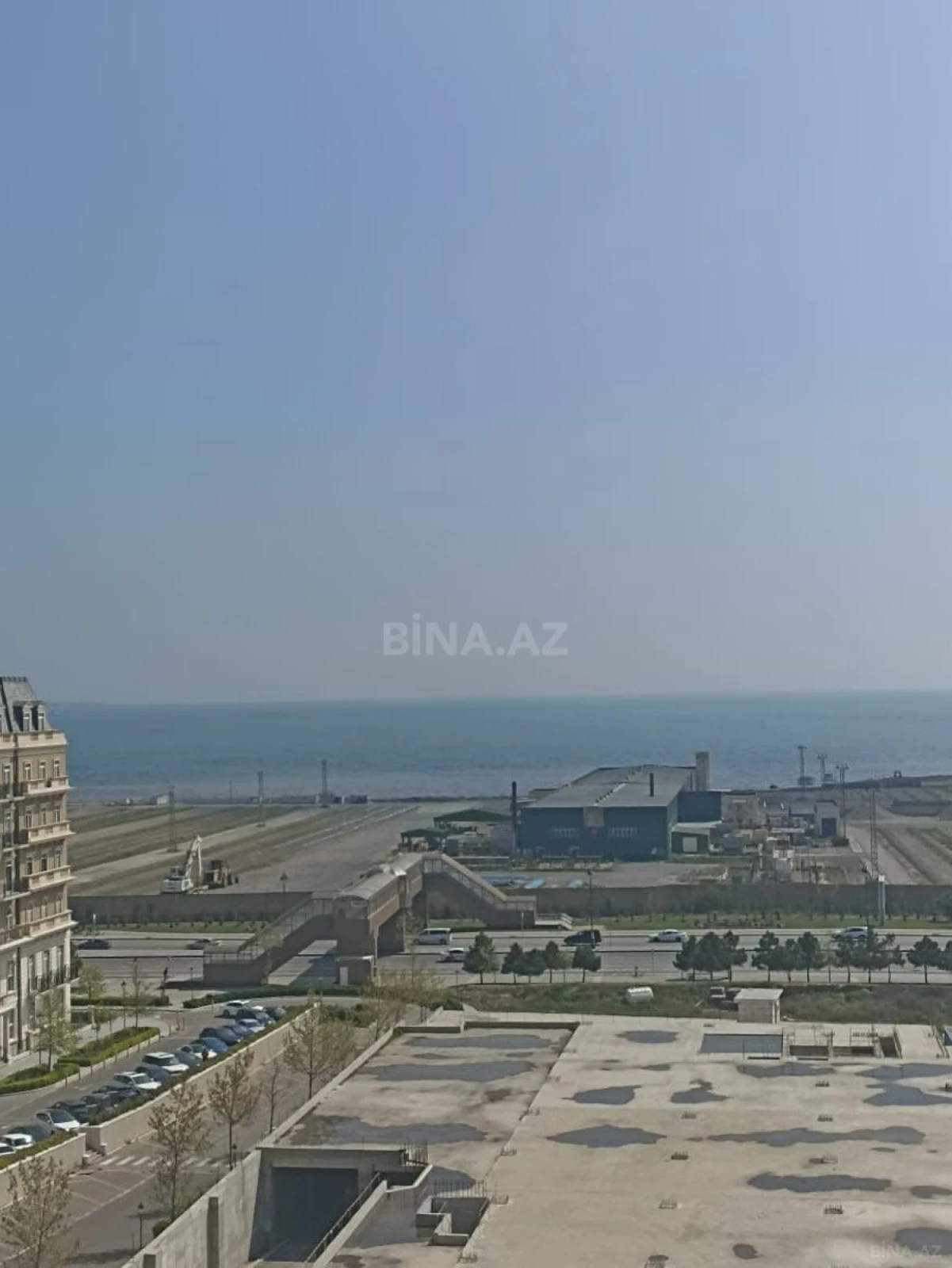 Satılır 4 otaqlı mənzil 176.2 m²