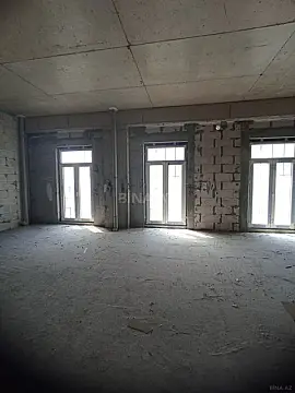 Satılır 4 otaqlı mənzil 176.2 m²