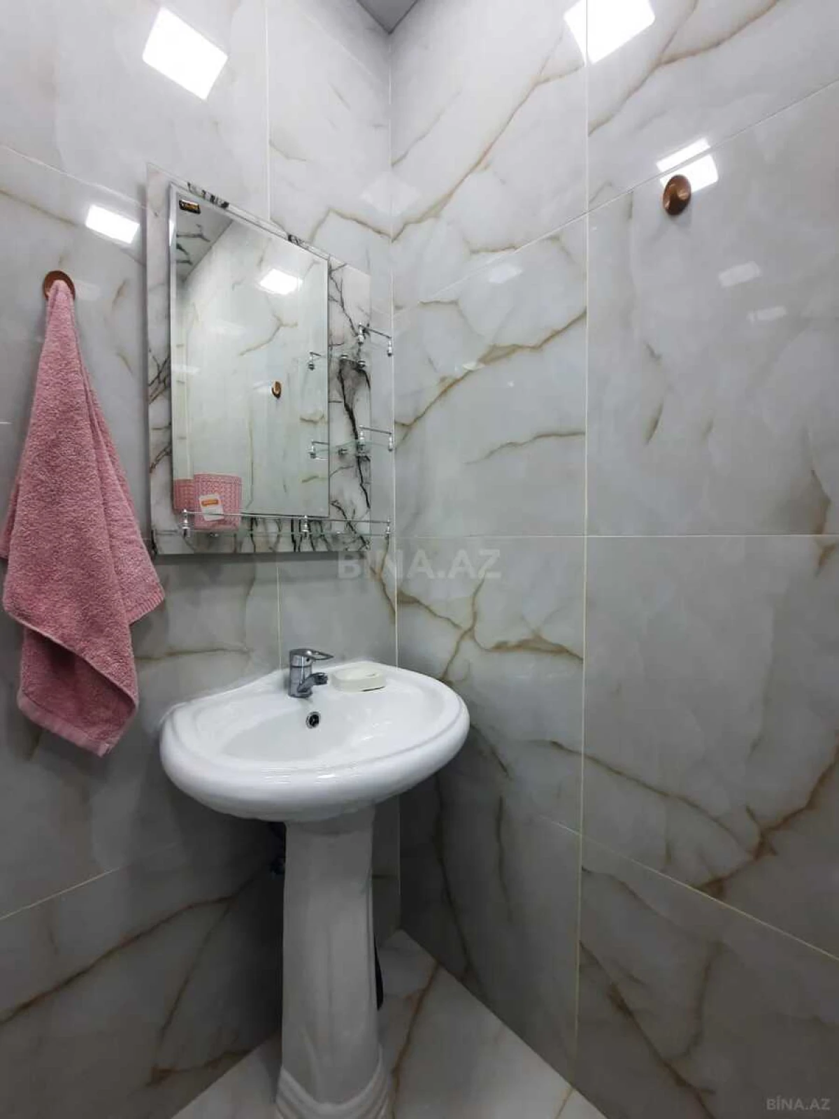 Satılır 2 otaqlı mənzil 55 m²