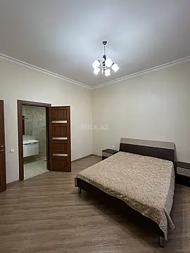 Satılır 10 otaqlı həyət evi 400 m²